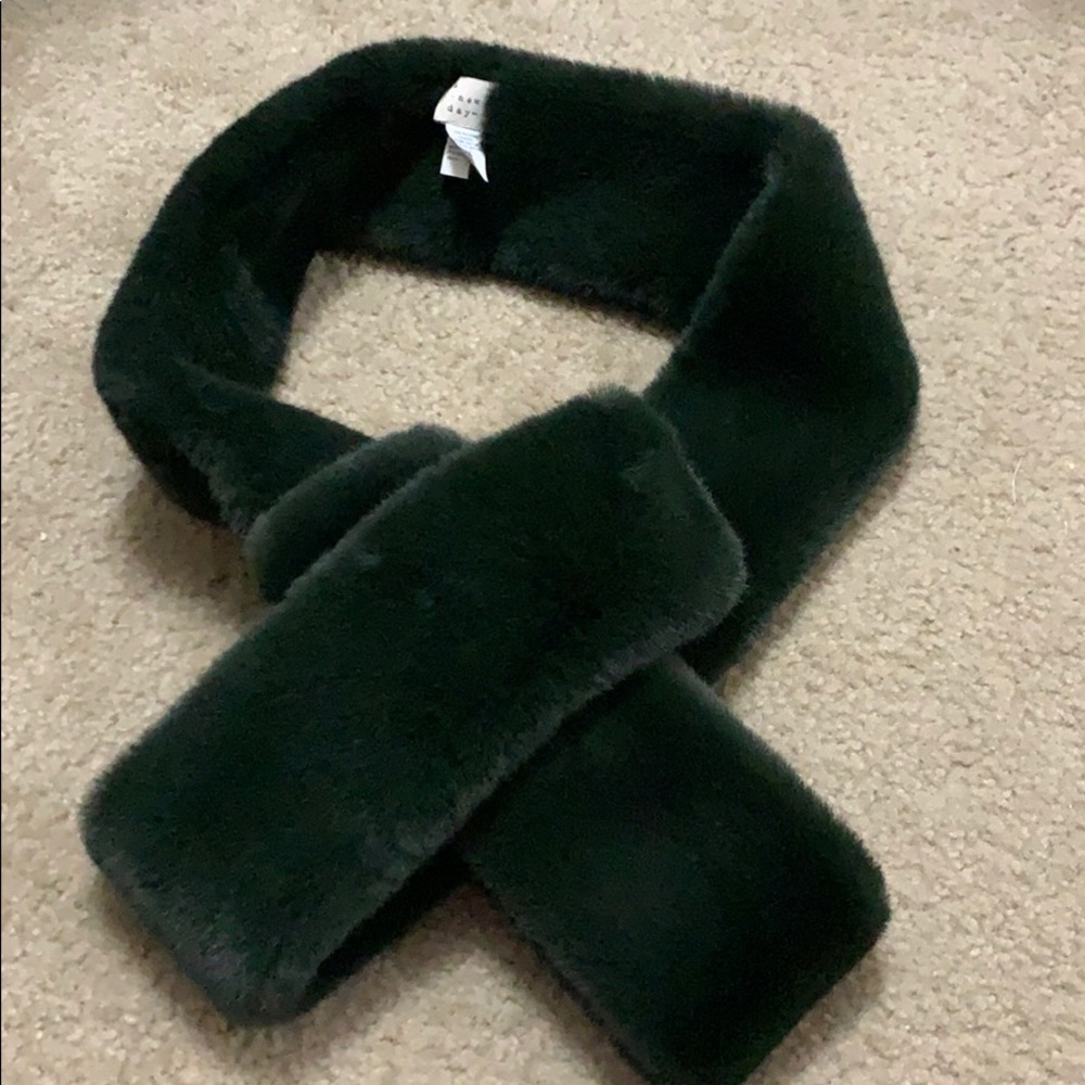 🔮A New Day super cozy green scarf
